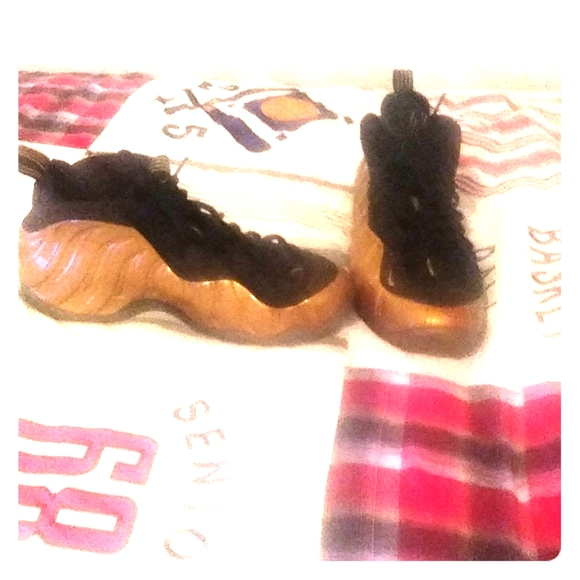 Shoes - Picture 1 of 1